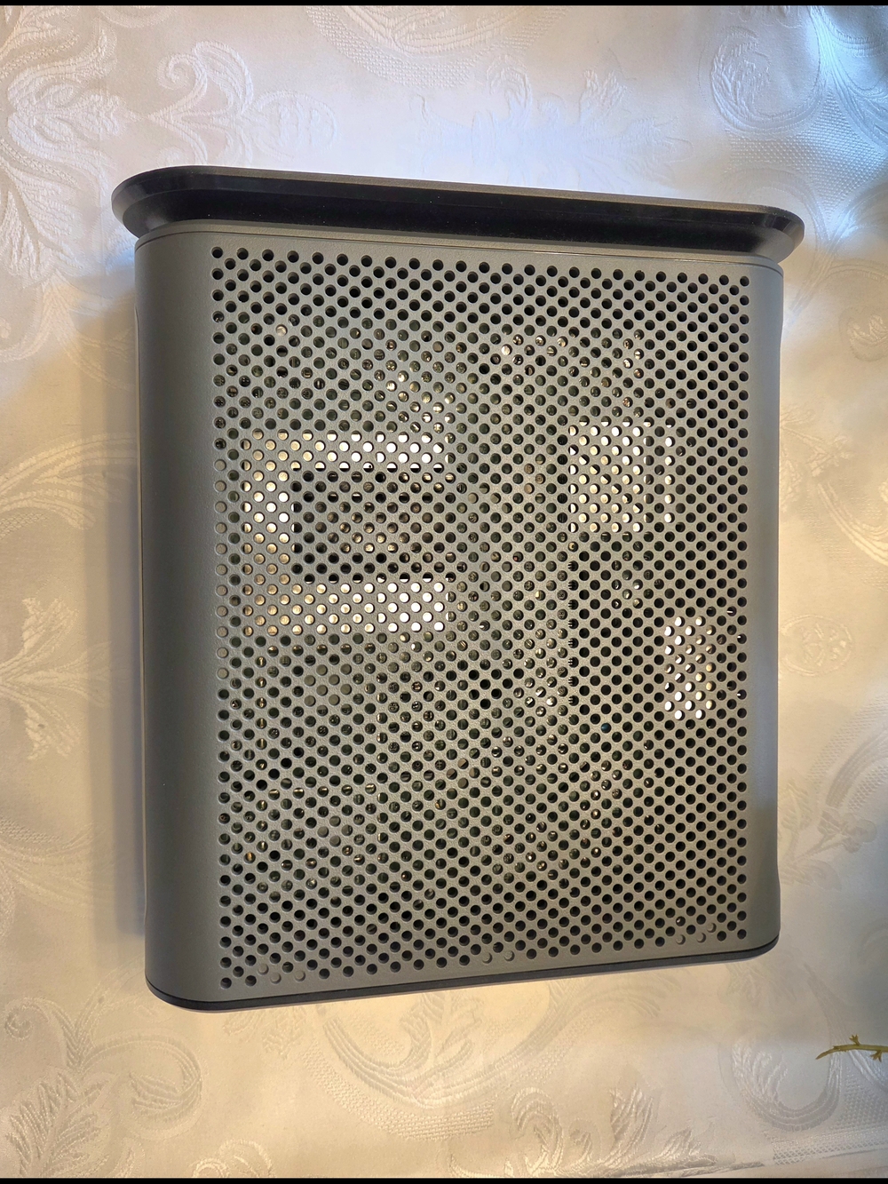 Motorola AC1600 Cable Modem Plus WiFi Router - Black - Picture 3 of 11